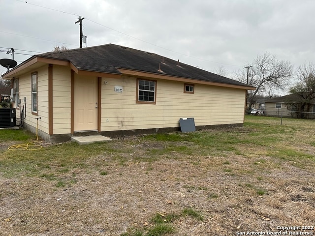 Building Photo - 347 Amires Pl