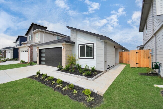 Building Photo - 12814 Heddington Grv Ln