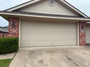 Building Photo - 1824 Wilder Ln
