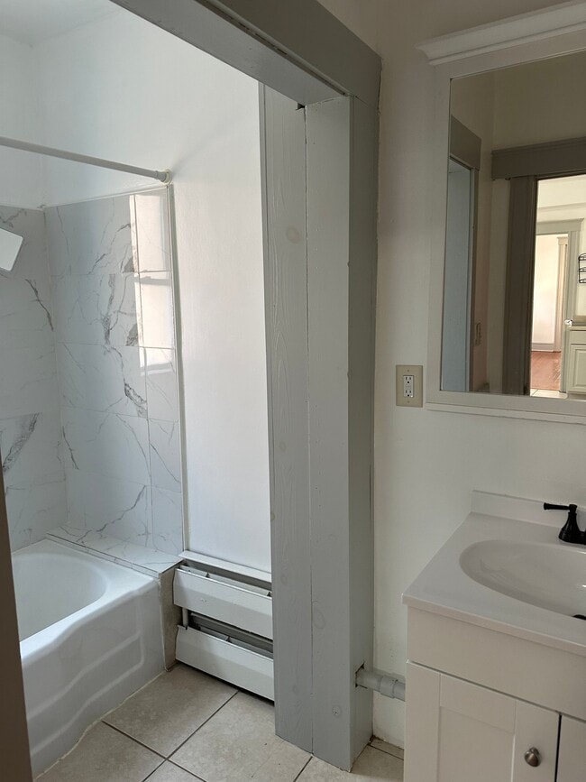 Building Photo - 37 Lyman St