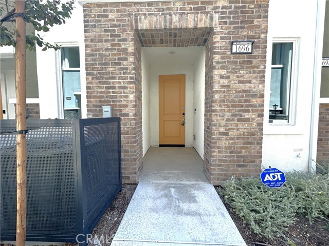 Building Photo - 1696 Cayton Lp