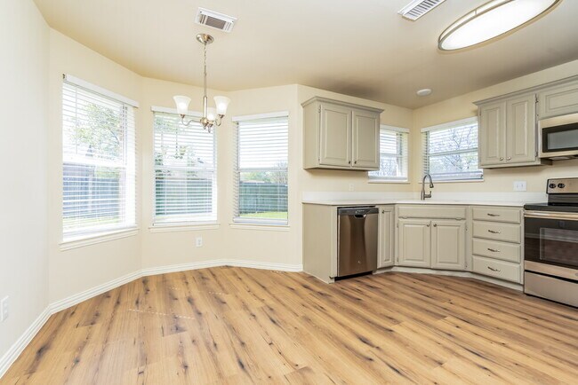 Foto del edificio - 211 Dove Meadows Ln