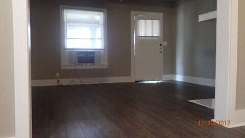 Foto del edificio - 5736 Worth St