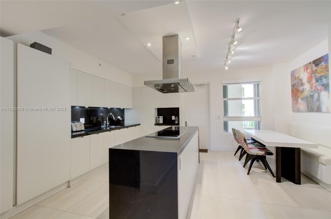 Building Photo - 701 Crandon Blvd