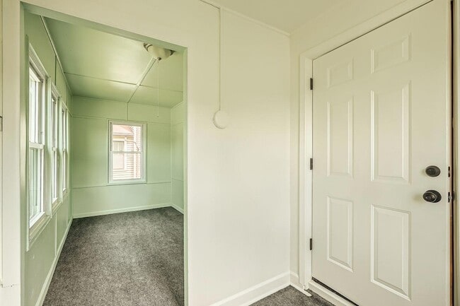 Foto del edificio - 610 Fairview Ave N