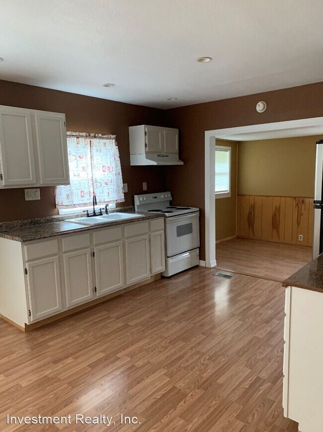 Building Photo - 2 br, 1 bath House - 120 Bluff Circle