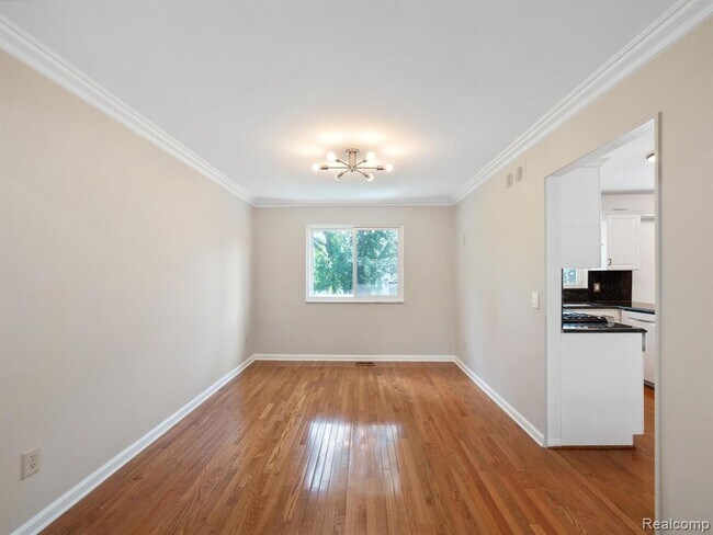 Foto del edificio - 3303 Roxbury Dr
