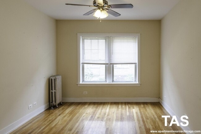 Photo - 1920 W Winona St Apartment