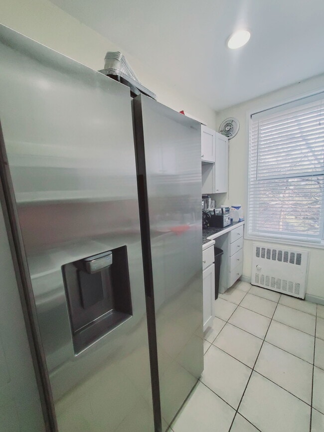 Building Photo - 7 4th St