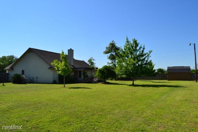 Foto del edificio - 3 br, 2 bath House - 608 Geronimo St