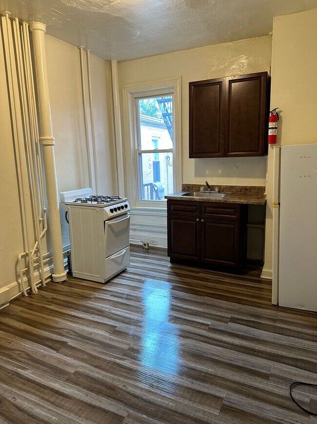 Foto del edificio - 613 N 9th St.