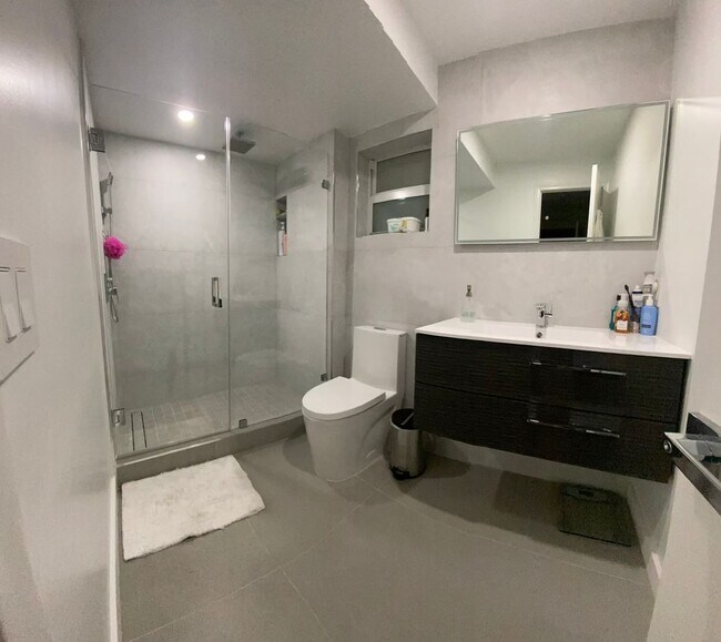 Foto del edificio - 19452 NE 26th Ave