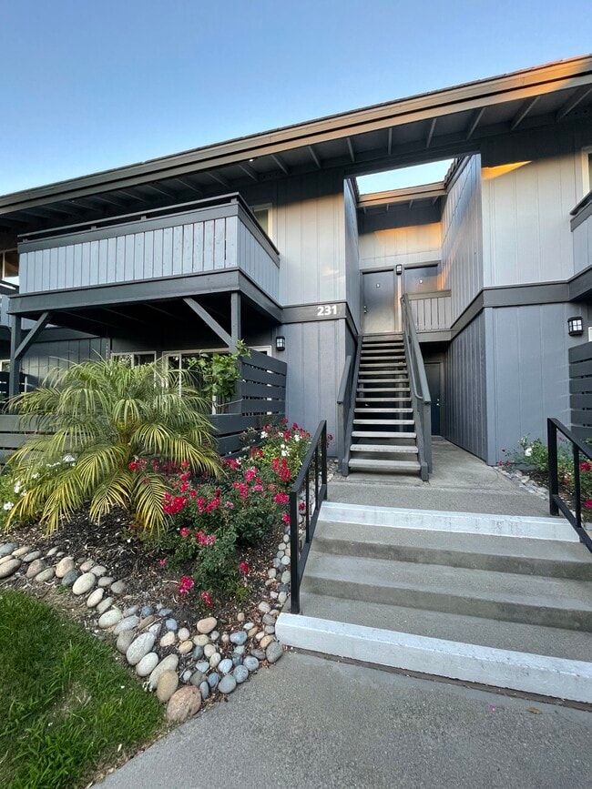 Upstairs Unit #4 - 231 Masters Ct