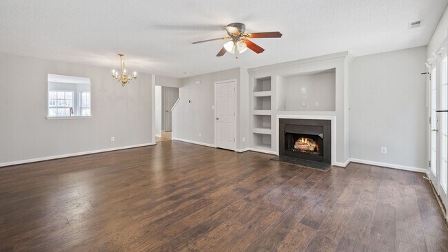 Foto del edificio - AVAILABLE 5/11/24! Beautiful 3 Bedroom Tow...