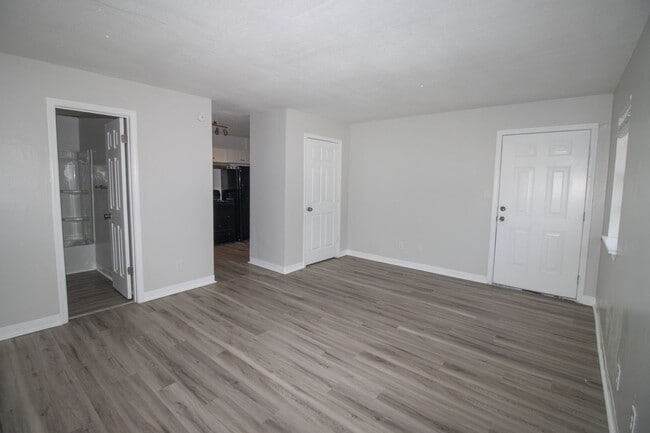 Interior Photo - Royal Ridge