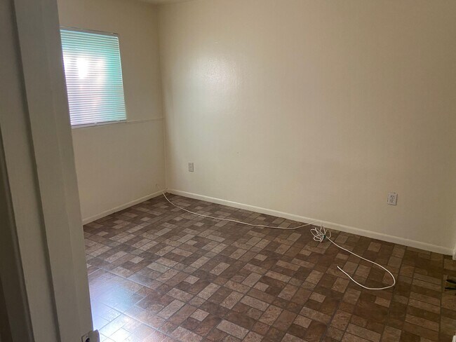 Foto del edificio - 2 Bed, 1 Bath Home!