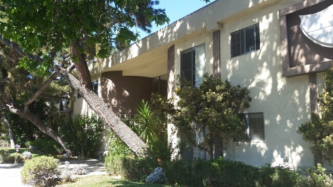 Building Photo - 4444 Whitsett Ave