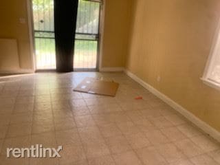 Foto del edificio - 2 br, 2.5 bath Duplex - 5757 Myers Road