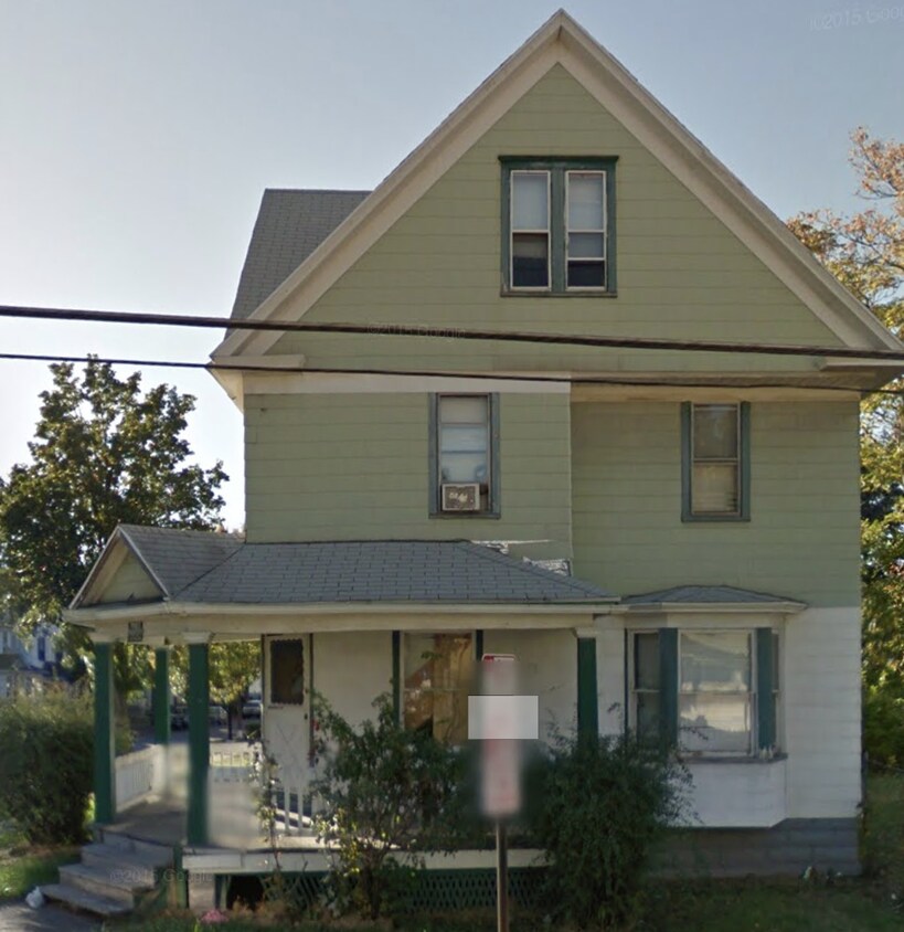 Primary Photo - 319 Carter St