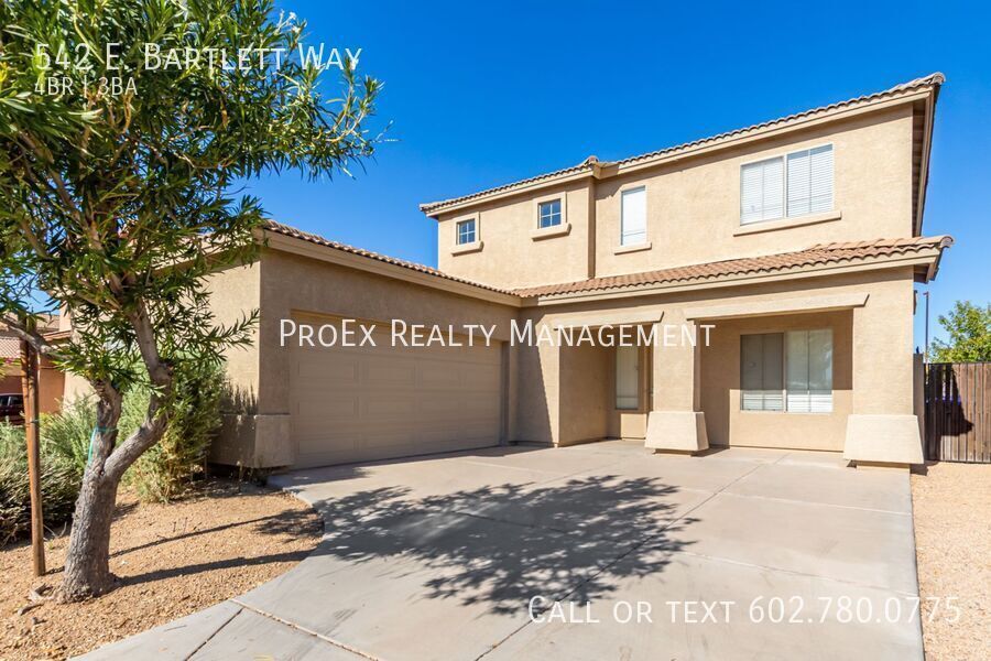 Foto principal - 4 bedroom, 3 bathroom Home in Chandler