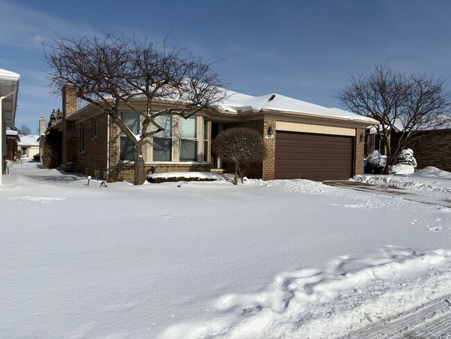 Foto del edificio - 15183 Raphael Terrace