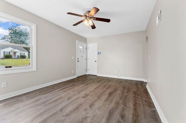 Building Photo - 7715 Horatio Dr
