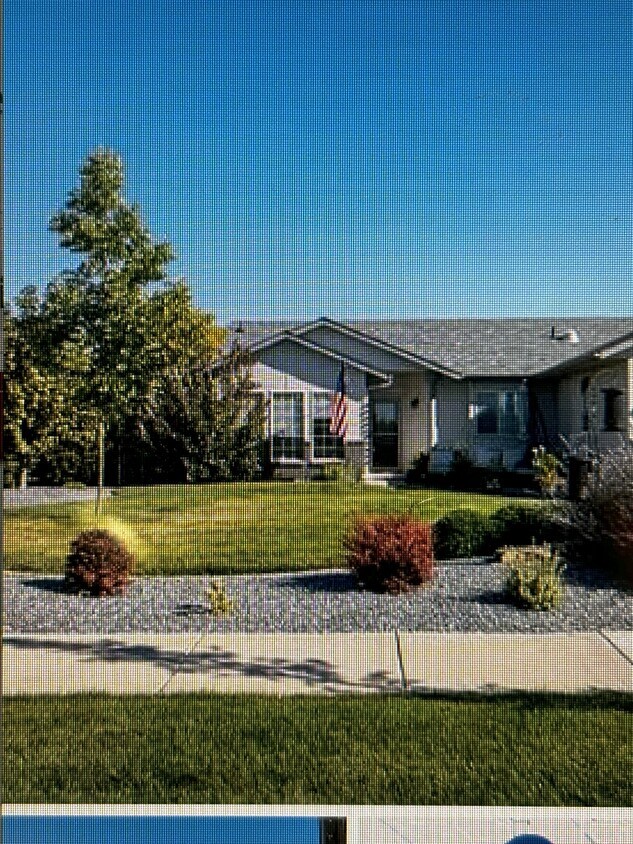 Foto principal - 388 W Harris St