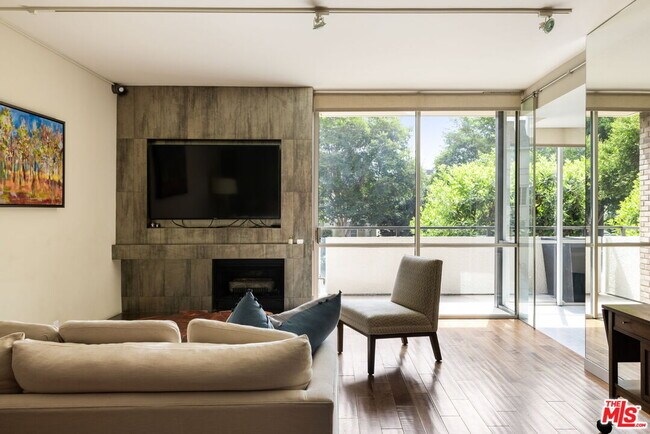 Foto del edificio - 211 S Spalding Dr