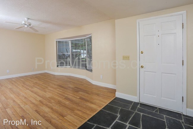 Foto del edificio - 7202 Bounty Dr