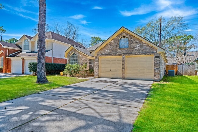 Building Photo - 15974 Oak Mountain Dr