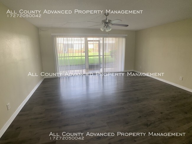 Building Photo - Luxury Venetia Country Club Condo!