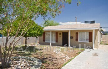 Building Photo - 2037 N 21st Pl