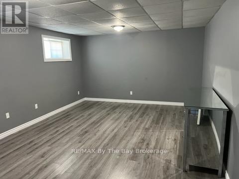 Photo du bâtiment - 4 61st St S