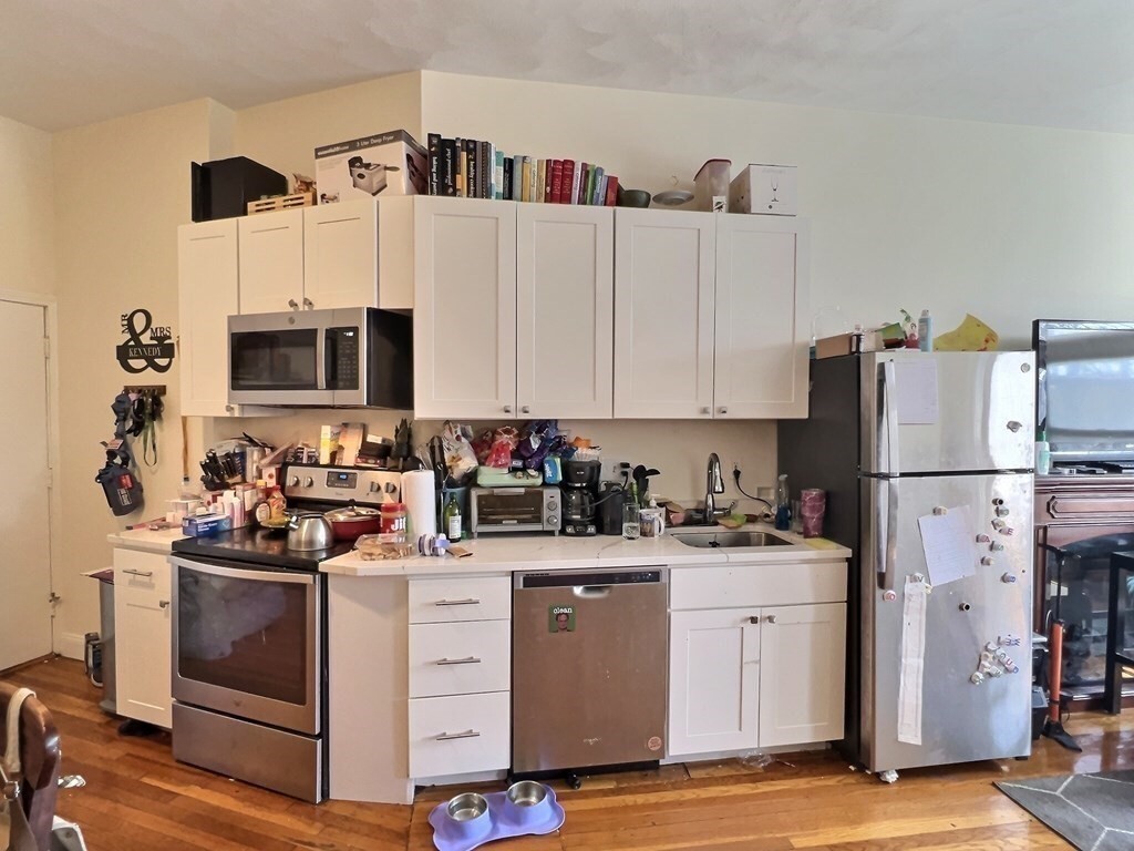 Primary Photo - 1482 Beacon St