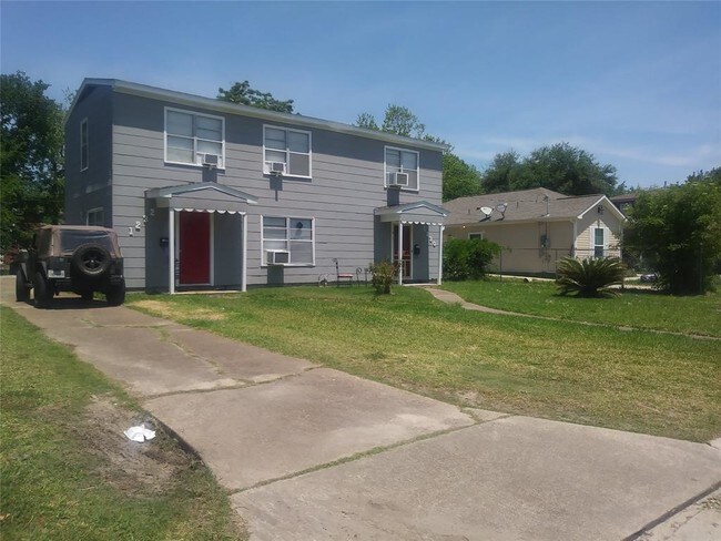 Building Photo - 1230 2nd Ave N