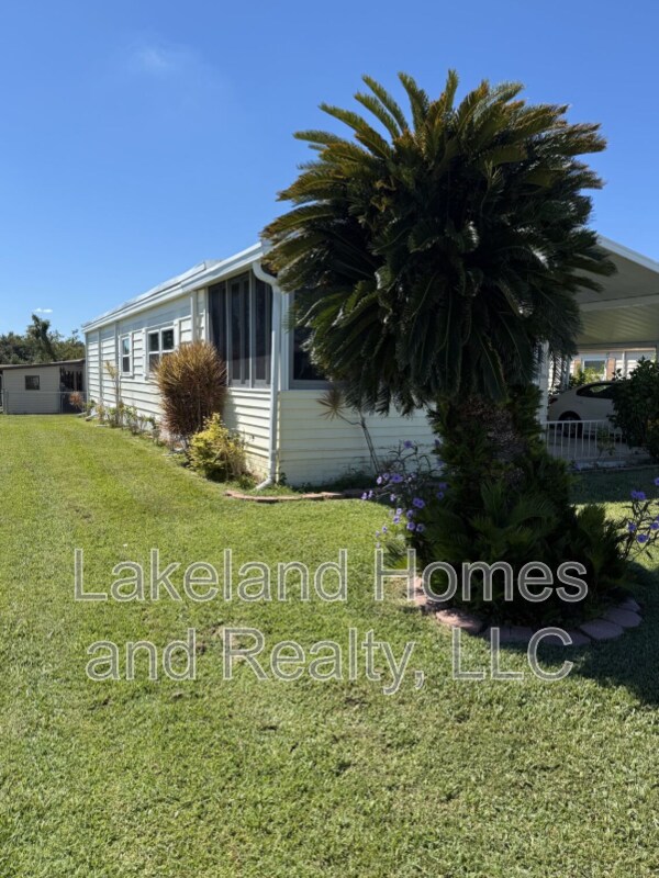 Building Photo - 1811 Sherwood Hill Dr