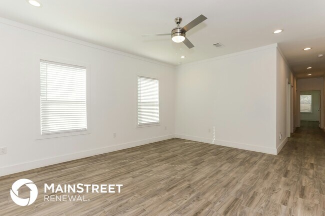 Foto del edificio - 2112 Belzise Terrace