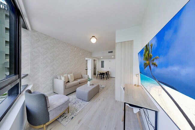 Building Photo - 225 N Miami Ave