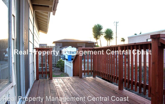 Building Photo - 2 br, 2 bath House - 401 Tahiti Street