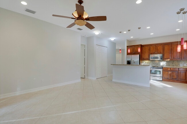 Building Photo - 11351 Majestic Acres Terrace