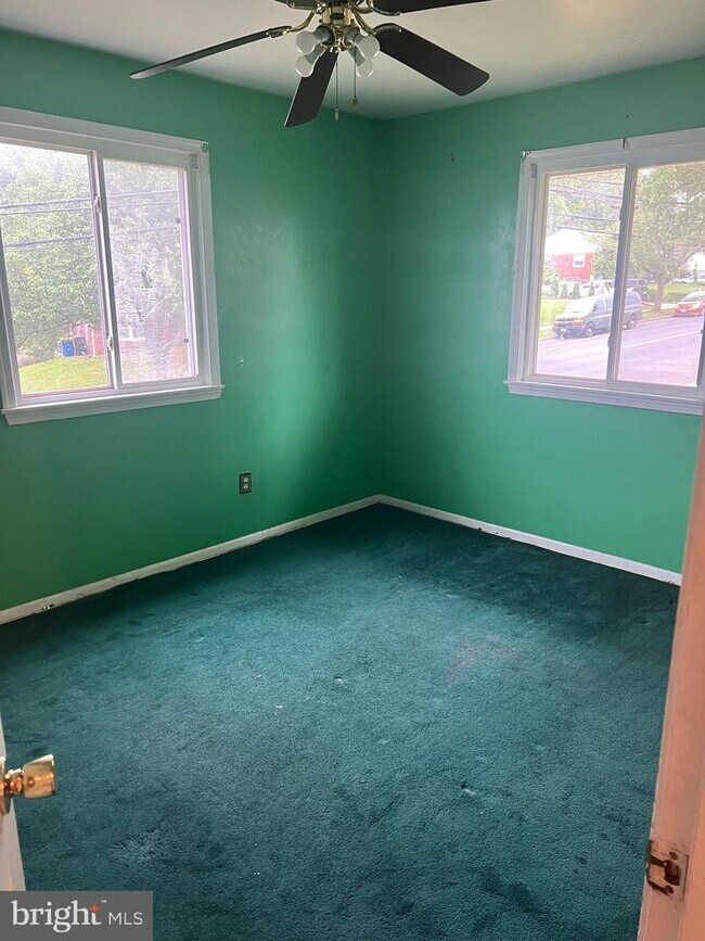 5818 Lamont Terrace, New Carrollton, MD 20784 House Rental in New