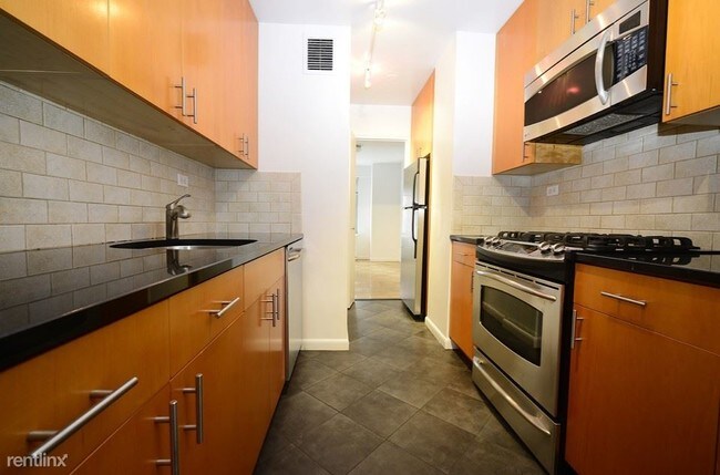 Building Photo - 245 E 63rd St