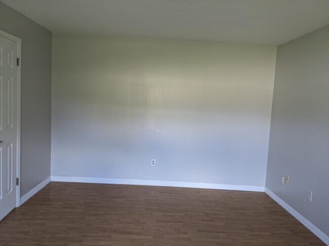 Foto del edificio - 165 Windtree Ln