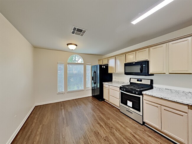 Foto del edificio - 23126 N Waterlake Dr