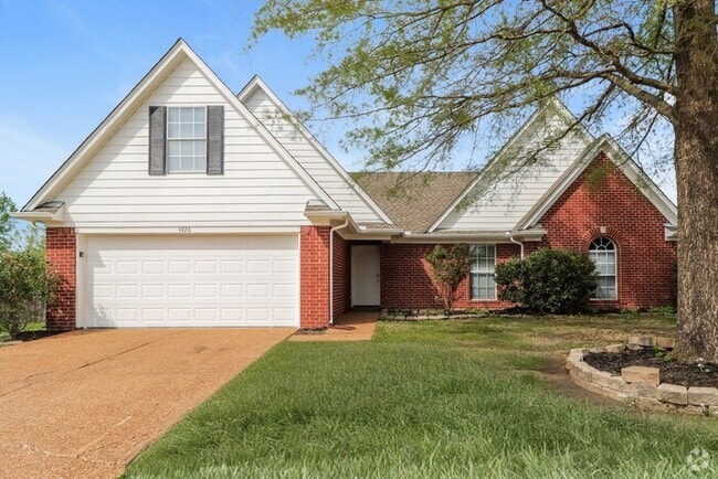 Building Photo - 9920 Averbury Cove