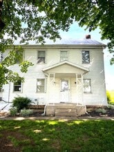 Building Photo - 437 Walnut Bottom Rd