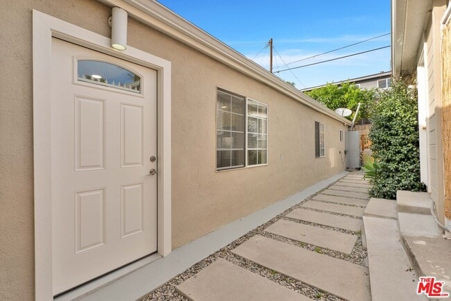 Building Photo - 2279 India St