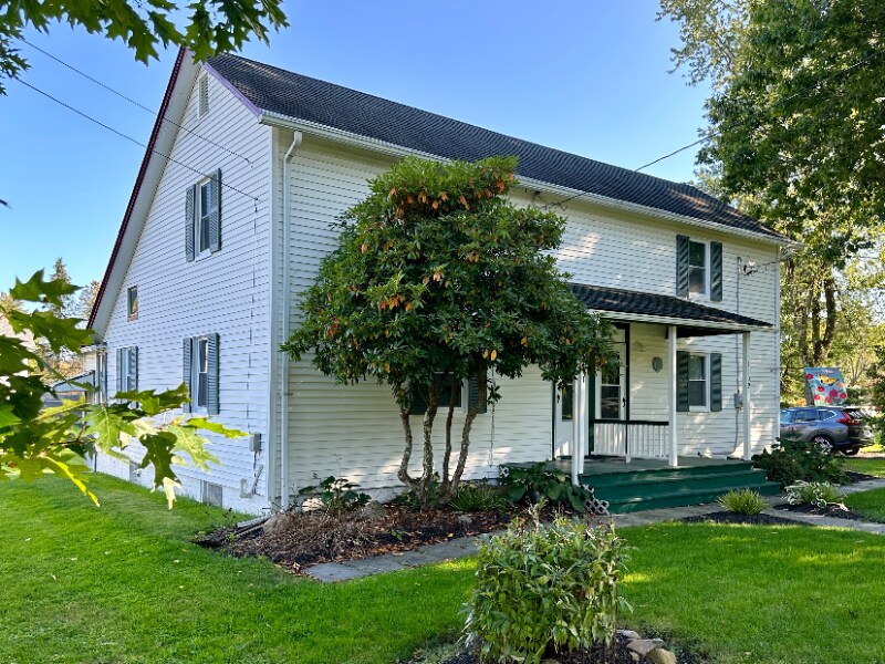 Primary Photo - 1109-1111 Mill St