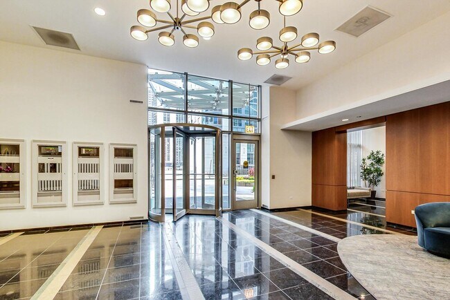 Foto del edificio - 420 E Waterside Dr