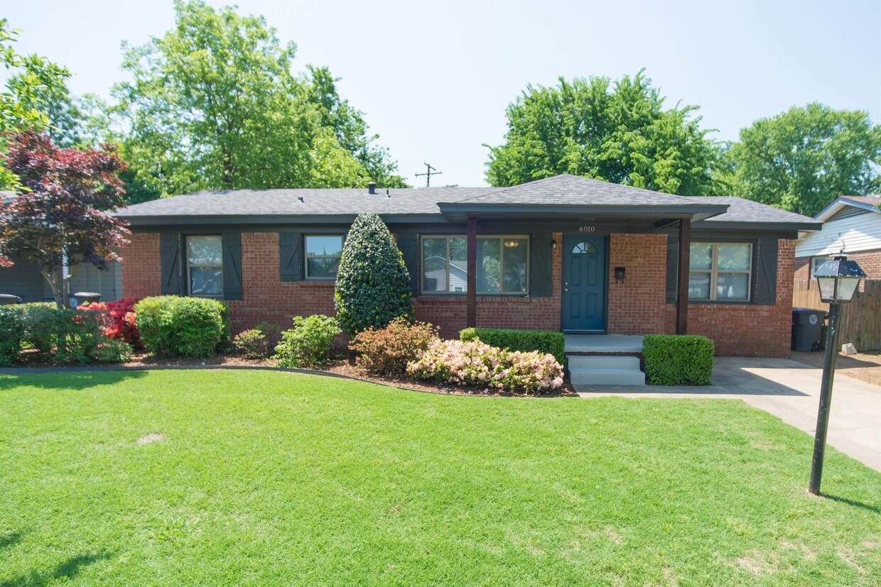 Foto principal - 6010 E 18th St